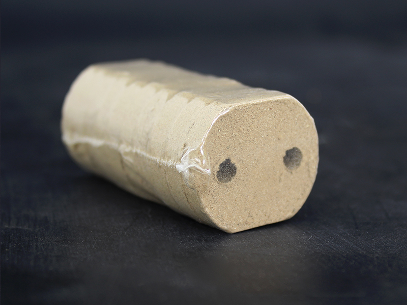 双孔艾绒饼2.6*3*0.7CM