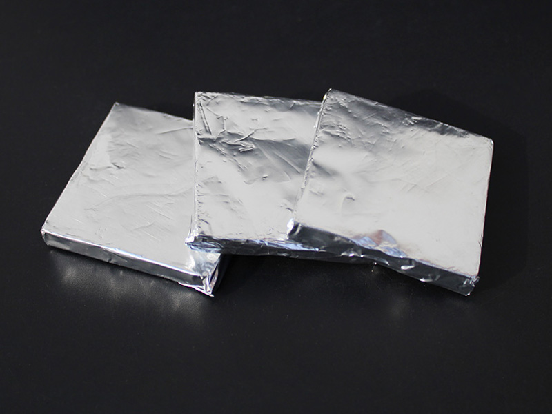 方形缺口包纸艾绒饼4.5*4.5CM