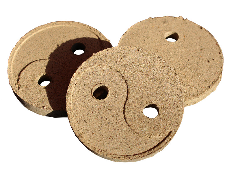 圆形八卦双孔艾饼5*0.6CM